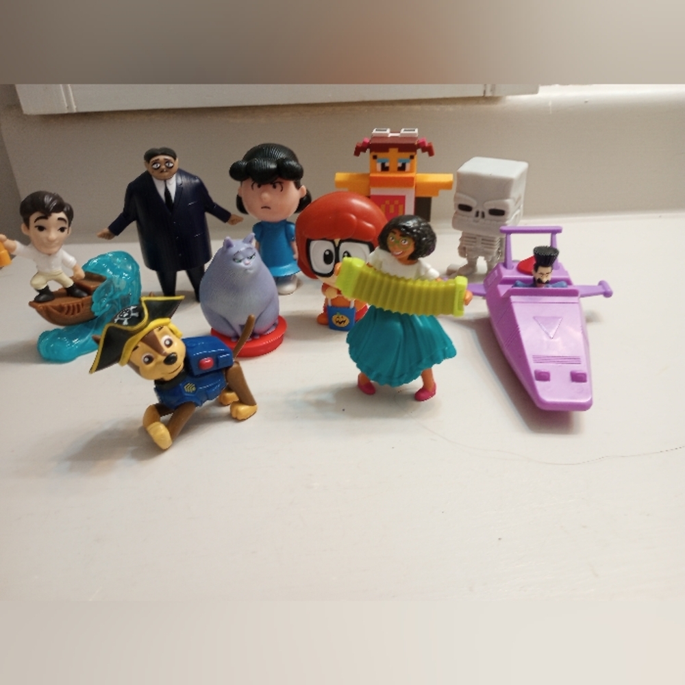 Miscellaneous Bundle Of Small Toys 10 Pieces - Picture 2 of 4